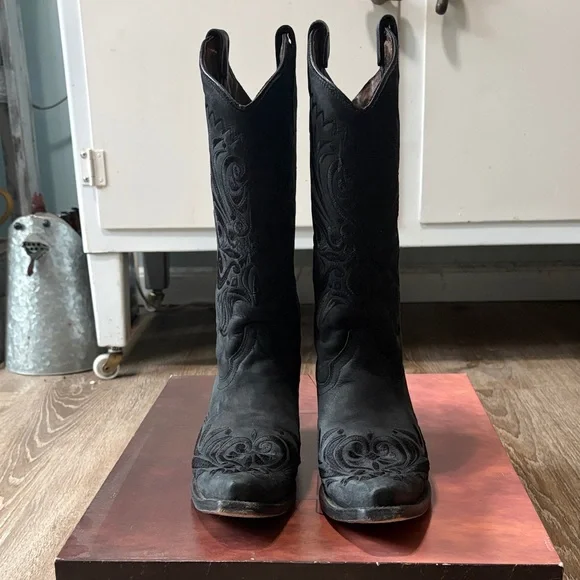 Circle G Black Embroidered Heeled Boots - Picture 6 of 6